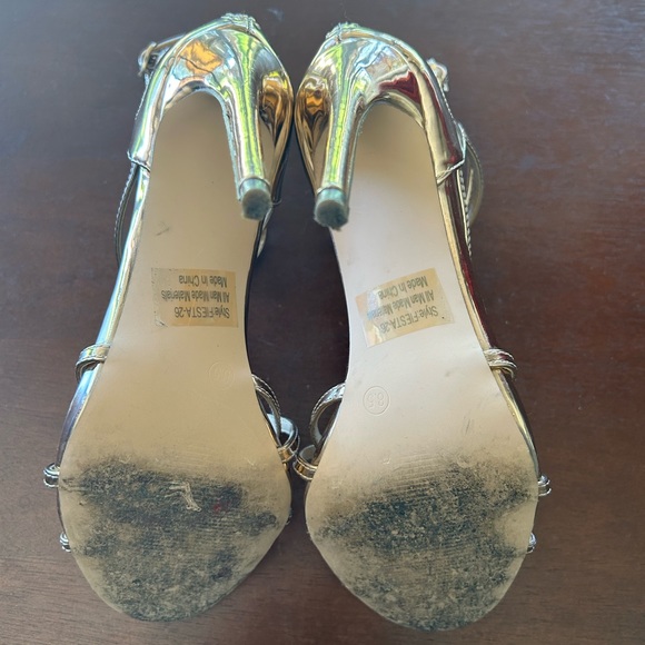 Rose-Gold Heels - Picture 4 of 4